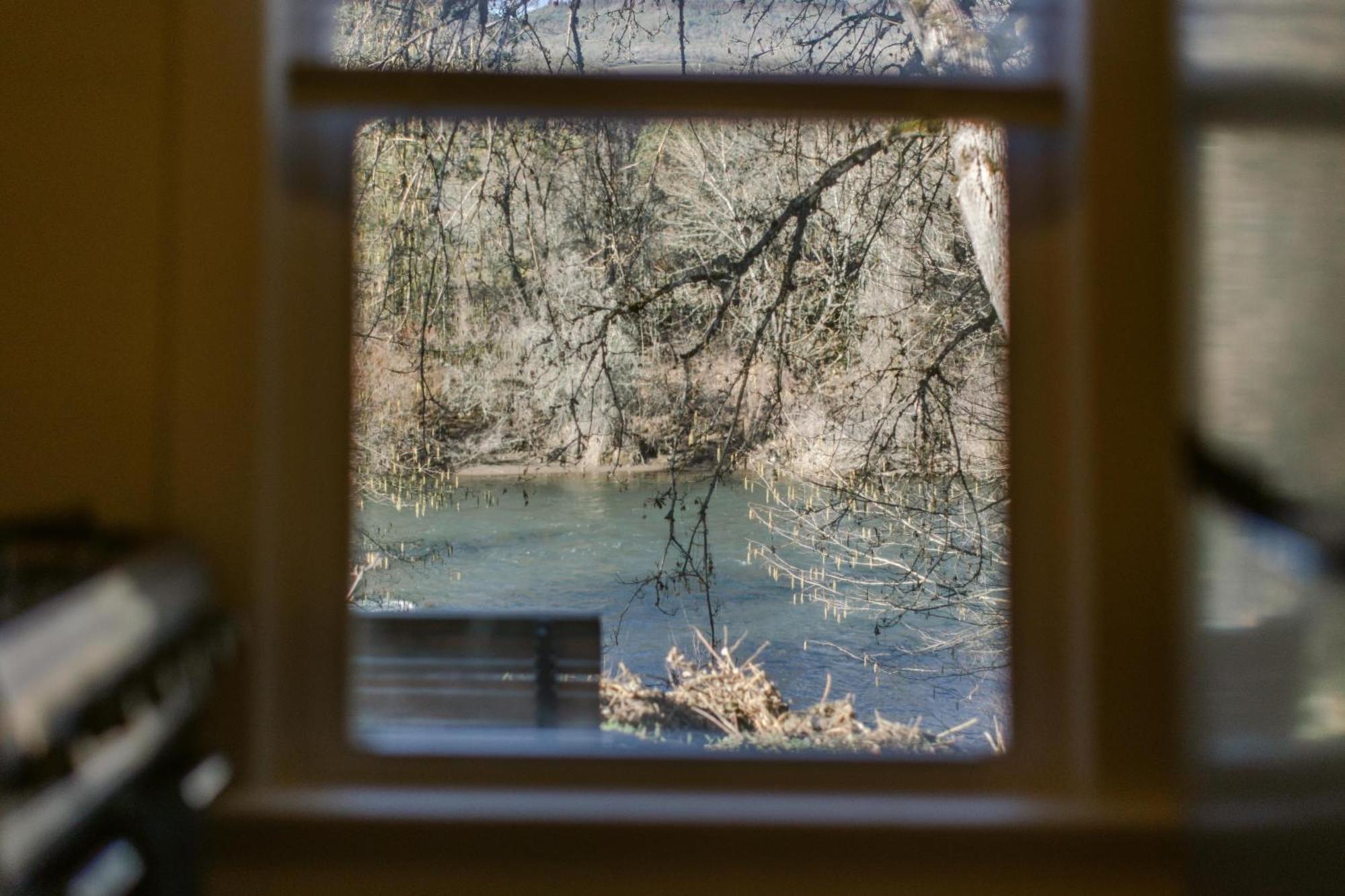 Waterfront River Apartments Rogue River Dış mekan fotoğraf