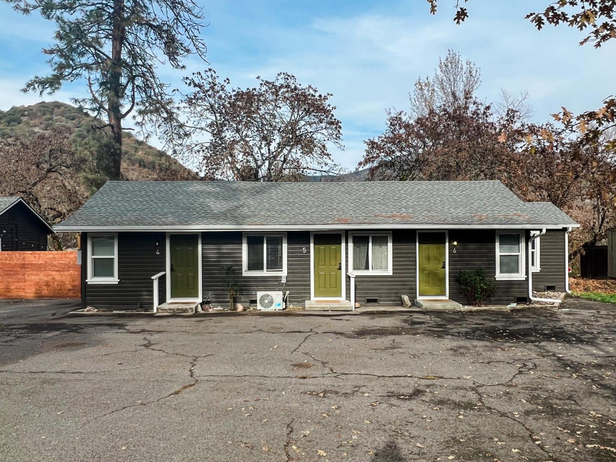 Waterfront River Apartments Rogue River Dış mekan fotoğraf